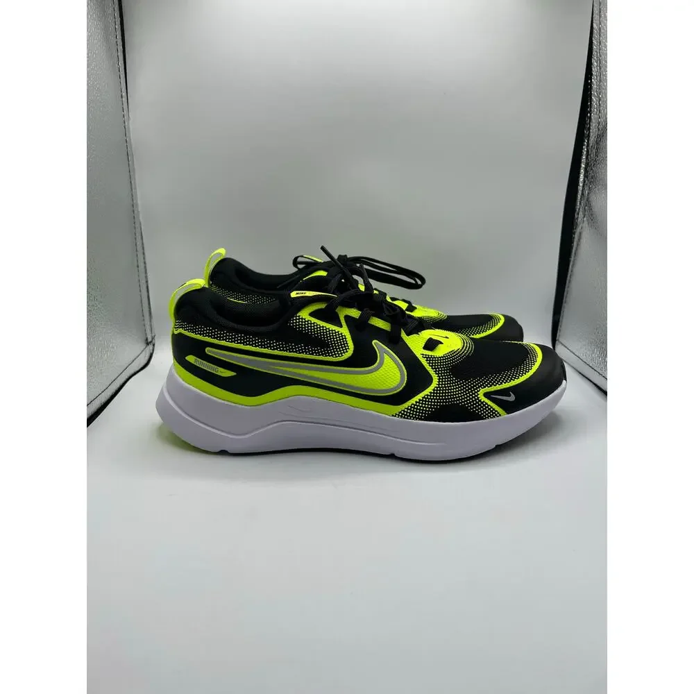 Nike Cosmic Runner GS “Black Volt” size 6 Y